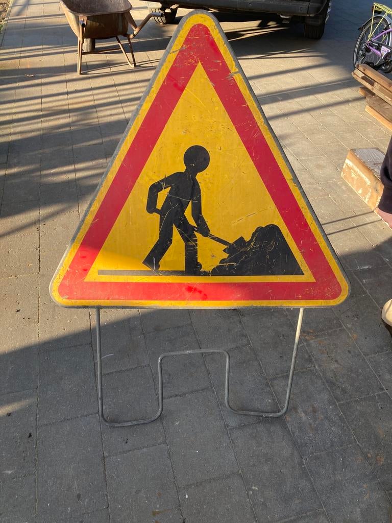 Oud verkeersbord, Ophalen, Gebruikt