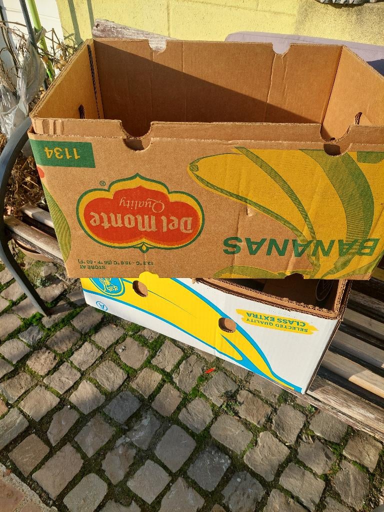 Caisses carton, ( piece pour1euro , annonce pour me voisin, Enlèvement