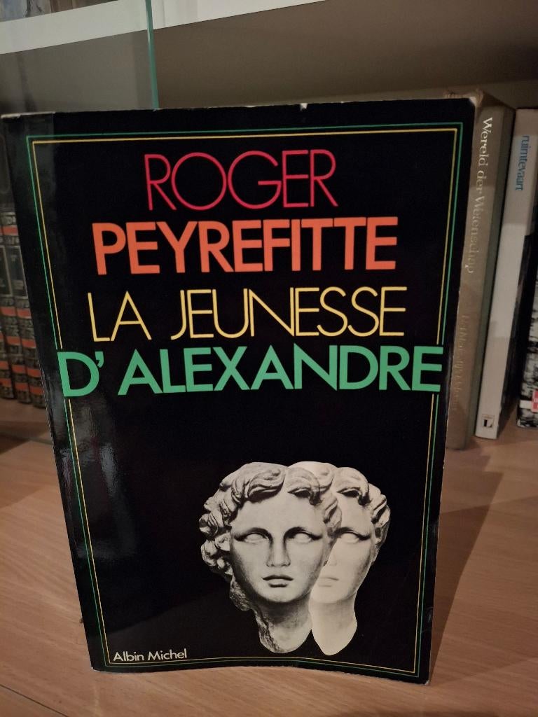 La jeunesse d'Alexandre, Enlèvement, Utilisé, Roger Peyrefitte