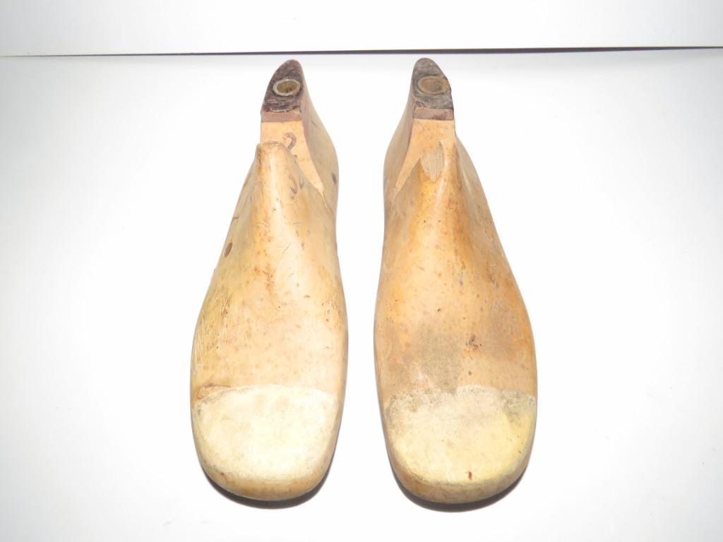Paire de chaussure ancienne dure taille 32, Enlèvement ou Envoi
