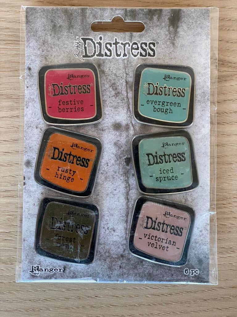 Tim Holtz Distress Enamel Collector Pin Sets - set 9, Enlèvement, Neuf