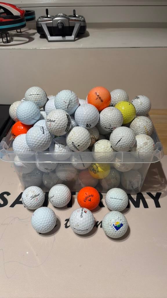 100 golfballen met 5 PRO VI, Sport en Fitness, Golf, Ophalen, Gebruikt, Bal(len)