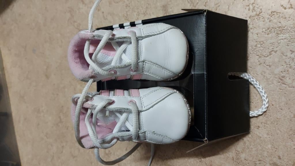 Baskets bébé adidas, Adidas, Enlèvement ou Envoi, Comme neuf, Chaussures