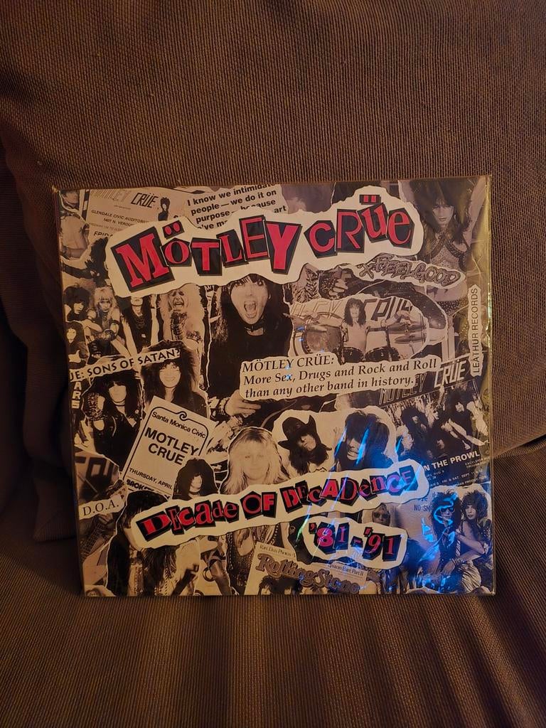 Motley crue decade of decadence, Verzenden