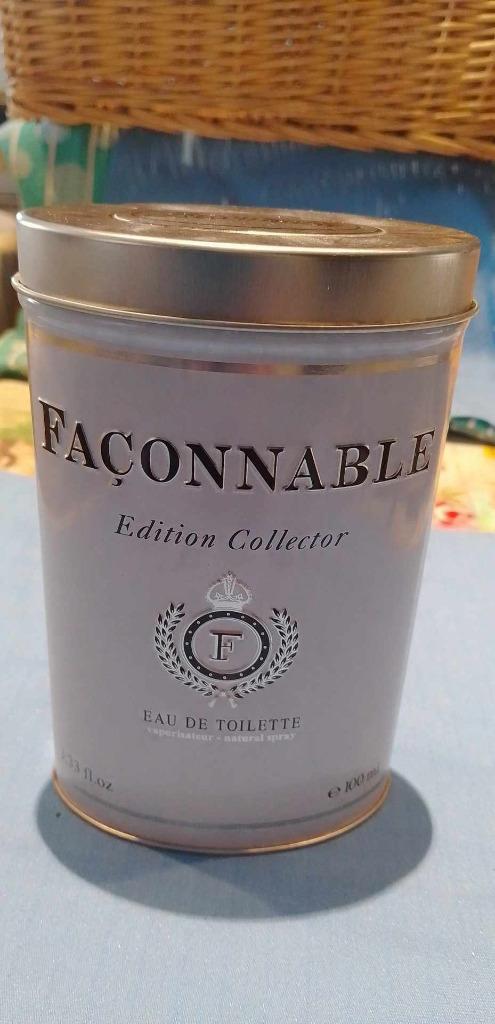 Boîte d'eau de toilette Façonnable 100 ml vide, Enlèvement ou Envoi, Comme neuf, Autre, Autres marques