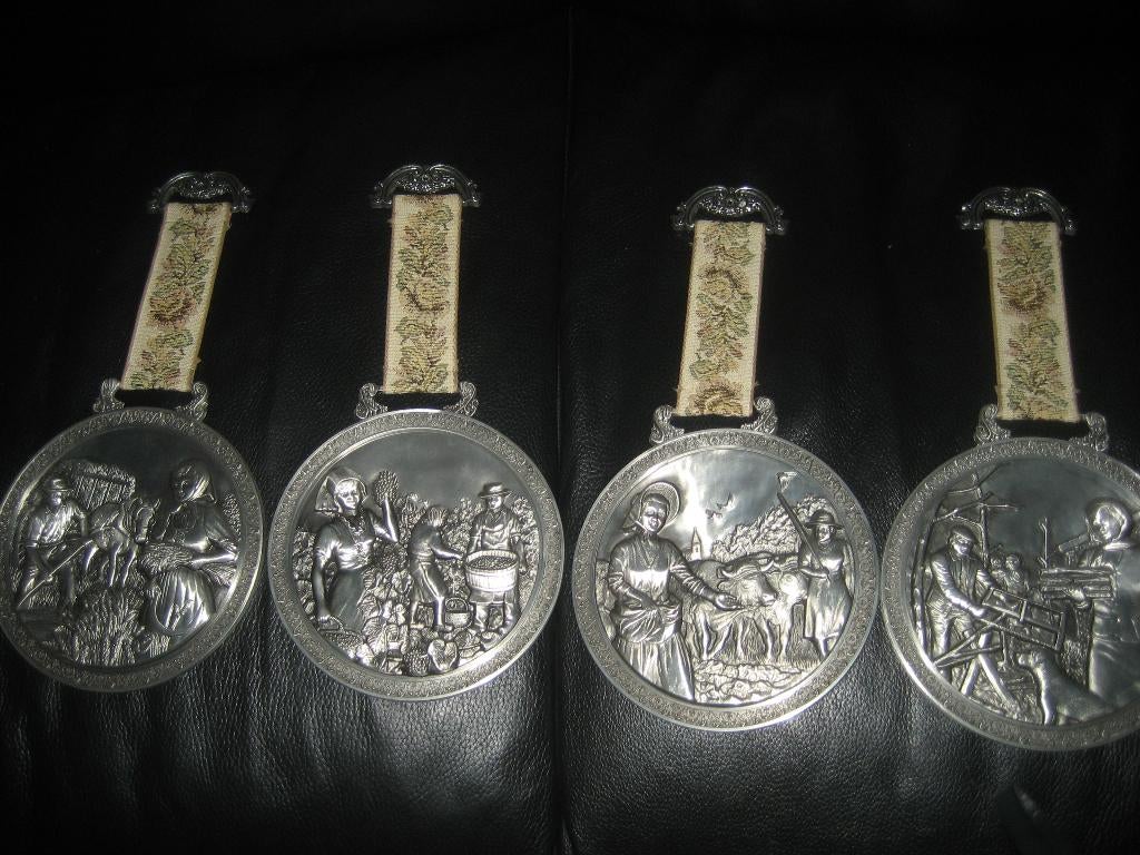 de 4 seizoenen in tin, met brocaat lint, Antiek en Kunst, Verzenden