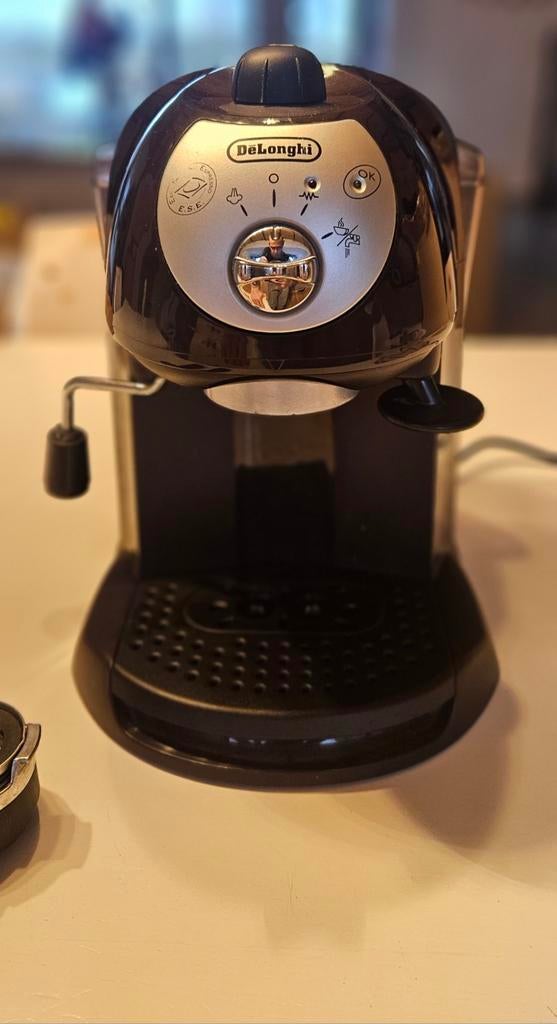 De'Longhi-espressomachine — gemalen koffie en ESE-pads — goe, Elektronische apparatuur, Koffiezetapparaten, Gemalen koffie, Ophalen of Verzenden