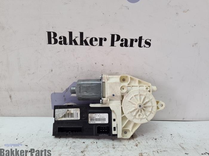 Moteur de vitre portière d'un Renault Laguna, -, Renault, -, 3 mois de garantie