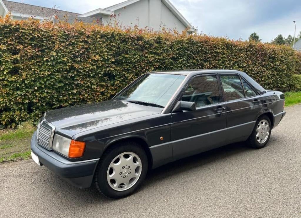MERCEDES 190D 2.5, Auto's, Mercedes-Benz, Particulier, 190-Serie, Diesel, Berline, 5 deurs, Handgeschakeld, Zwart, Grijs, Stof