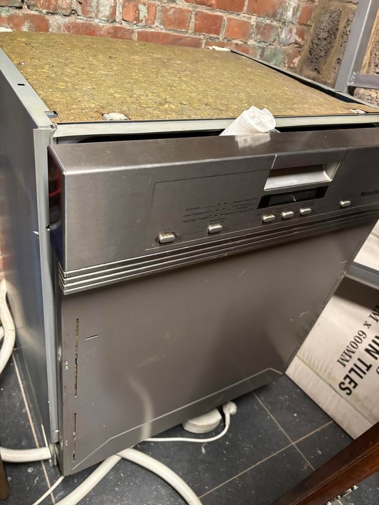 Lave-vaisselle Miele, Electroménager, Lave-vaisselle, 85 à 90 cm, Encastré, Comme neuf, Enlèvement