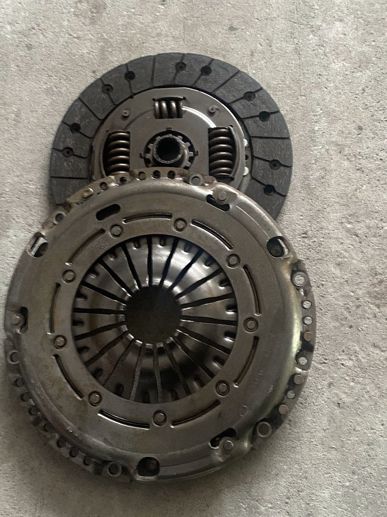 Embrayage VW,Audi,Skoda,Seat Réf. : 04E 141 016 J, Enlèvement, Utilisé, Seat