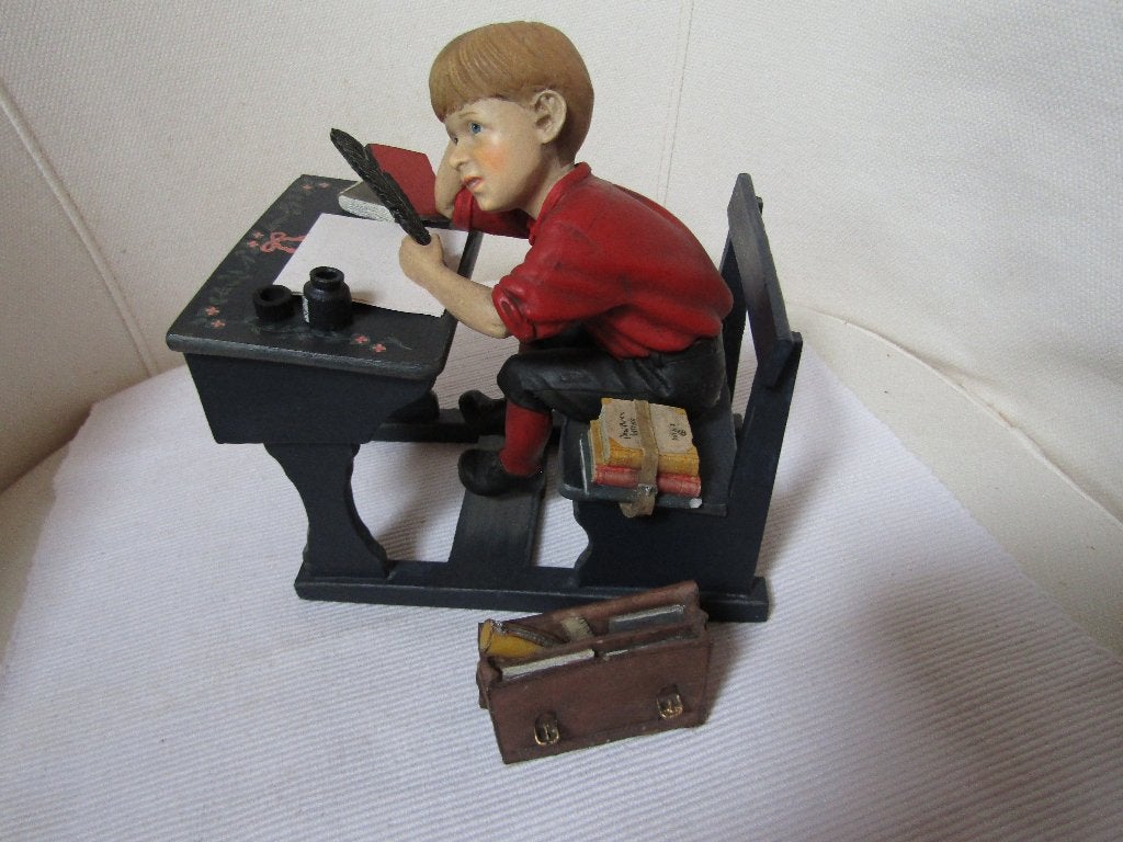 Opmerkelijke set „dromerige schooljongen aan zijn bureau!”, Antiek en Kunst, Ophalen of Verzenden