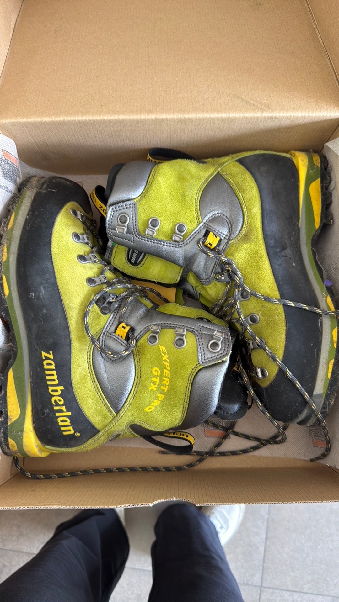 Chaussures de randonnée robustes, Enlèvement ou Envoi, Comme neuf