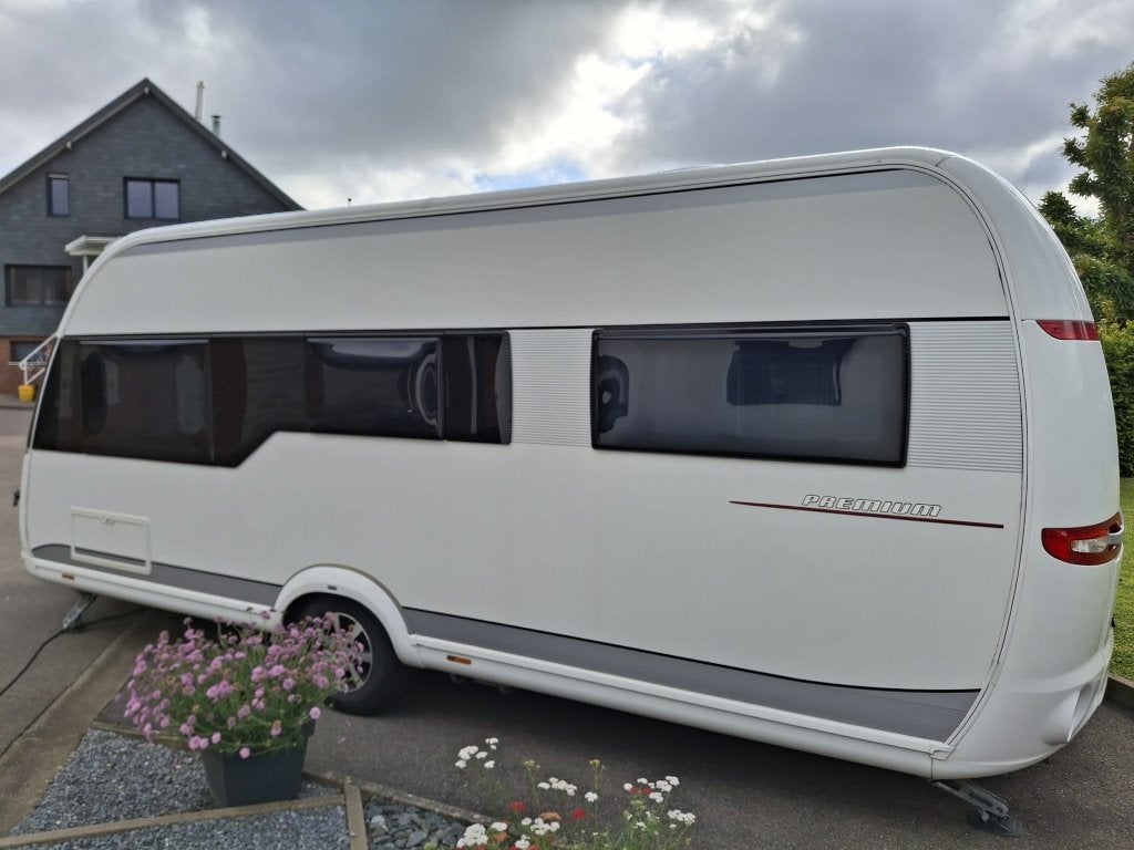 Caravane, Schokbreker, Rondzit, Hobby, Frans bed
