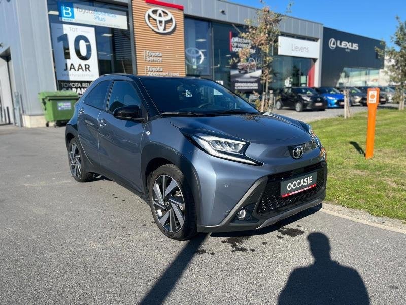 Toyota Aygo 1.0 CVT ENVY, Automaat, 72 pk, 5 deurs, Zilver of Grijs