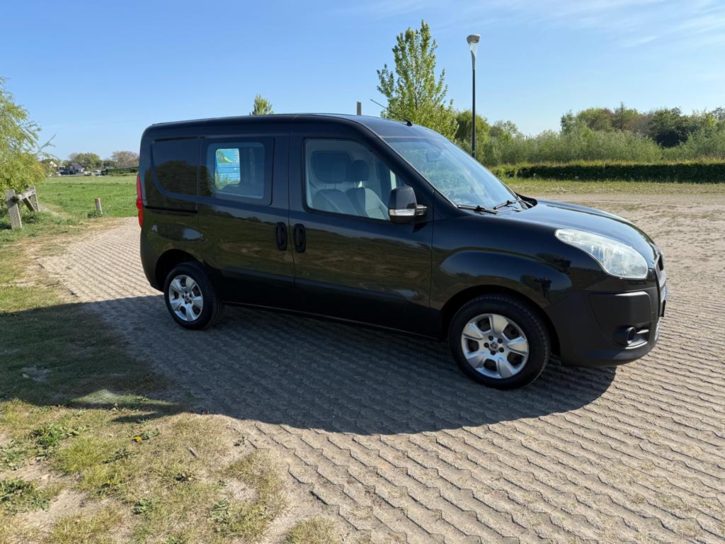 Fiat Doblo Cargo 1.3 multijet sx airco schuifdeur gekeurd, Voorwielaandrijving, Euro 5, Stof, Zwart