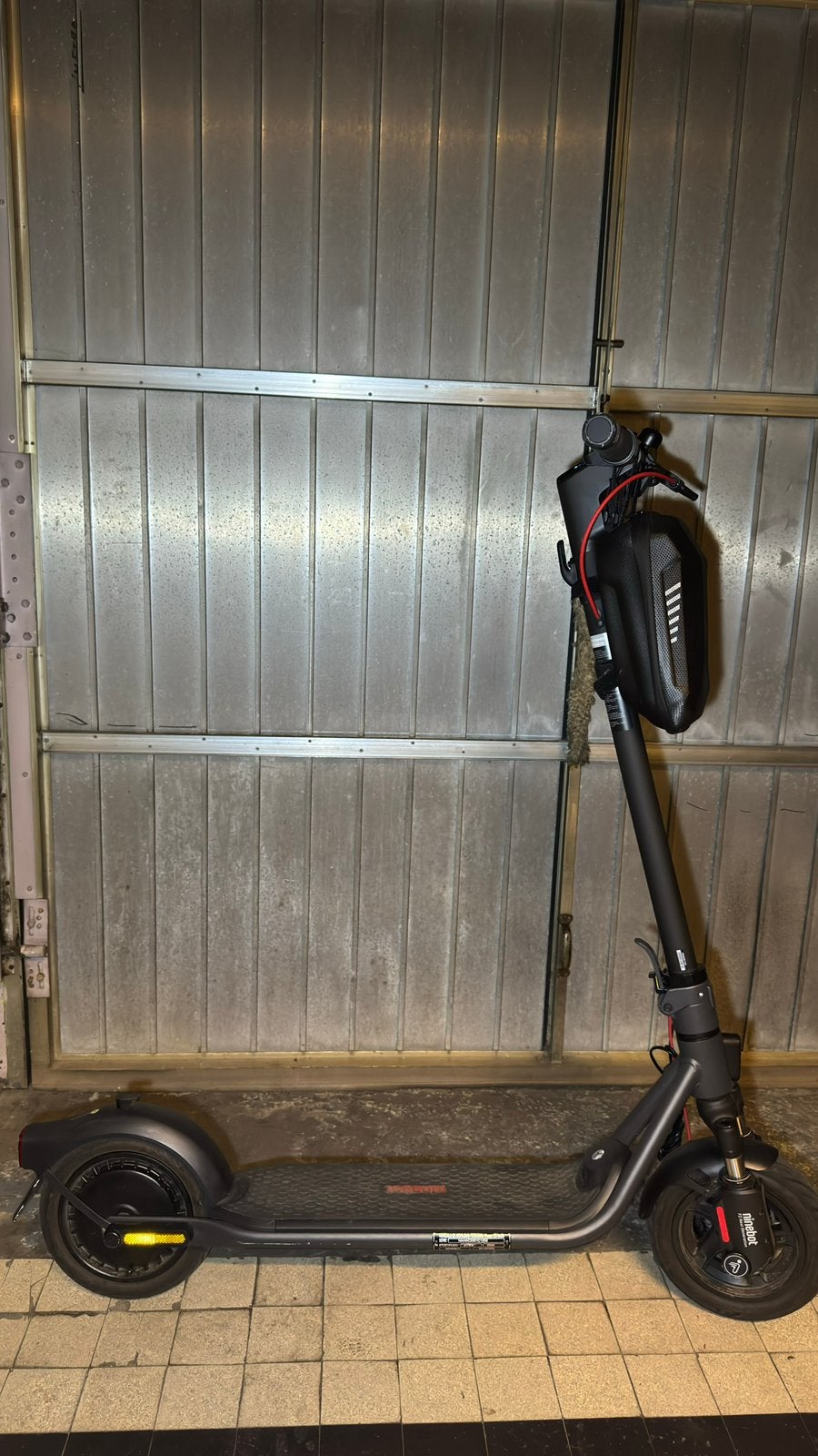 Elektrische step ninebot F2 pro II, Ophalen, Zo goed als nieuw, Elektrische step (E-scooter)
