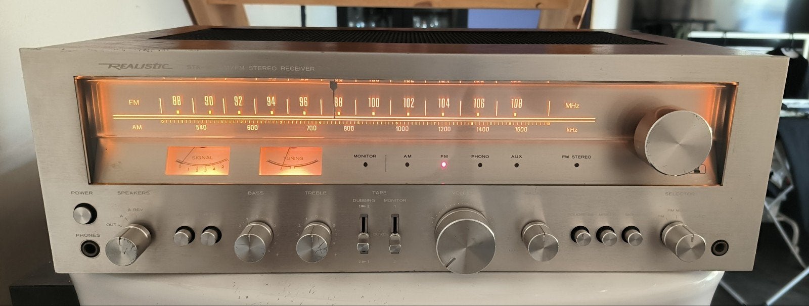 Ampli- tuner stéréo Realistic STA-95, Audio, Tv en Foto, Ophalen, Stereo
