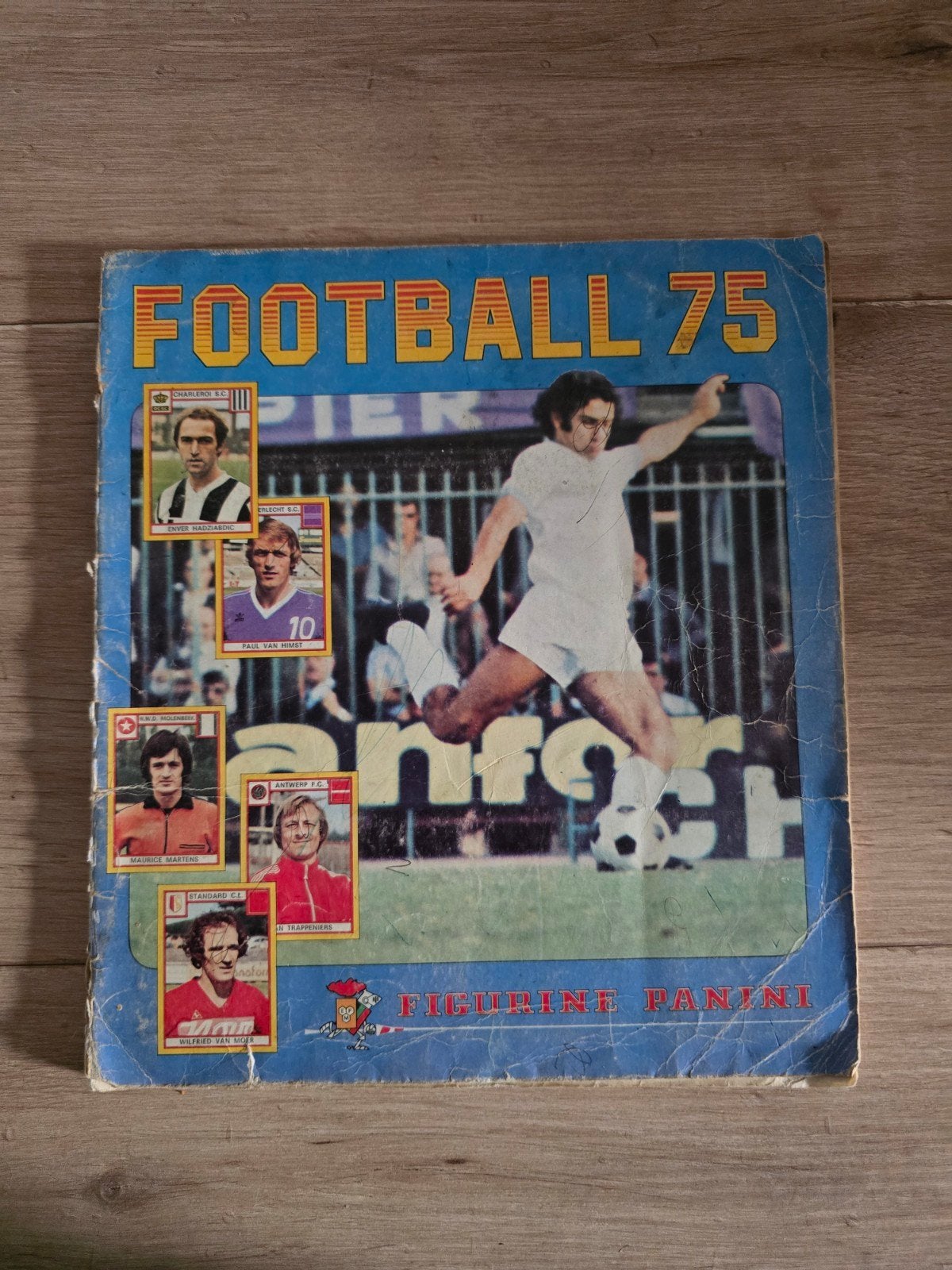 Album Panini Football 75 Belgique 1974-1975 330/400 stickers, Ophalen of Verzenden, Gebruikt, Meerdere stickers