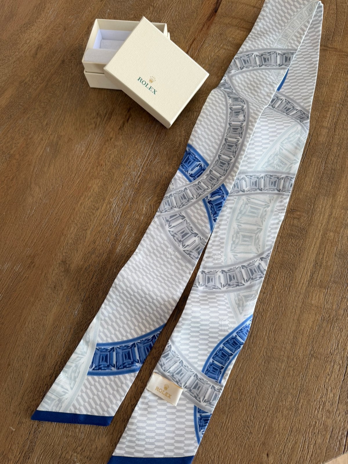 Te koop Rolex Twilly, Vêtements | Femmes, Bonnets, Écharpes & Gants, Enlèvement ou Envoi, Neuf, Écharpe