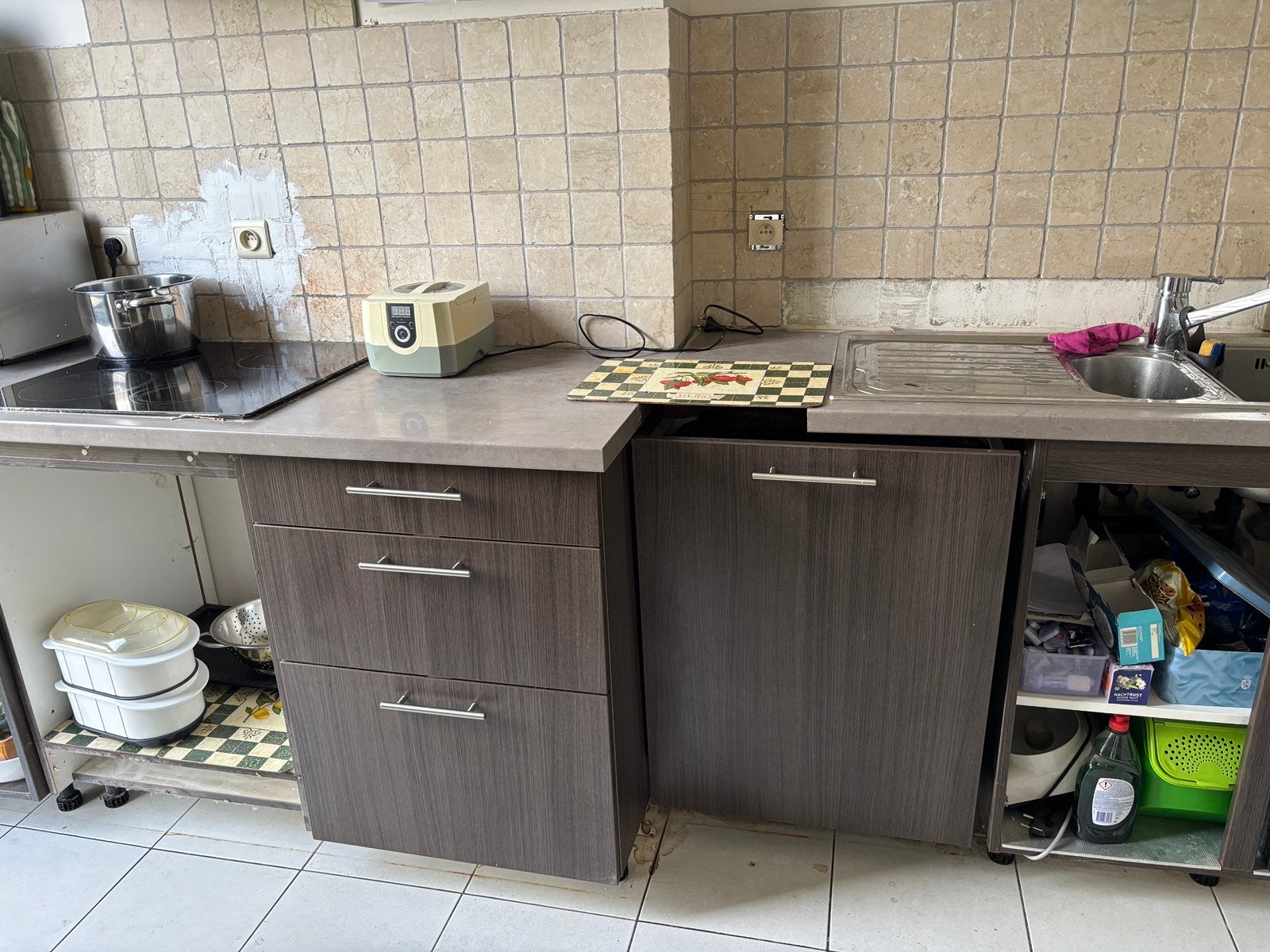 Keuken, Enlèvement, Utilisé