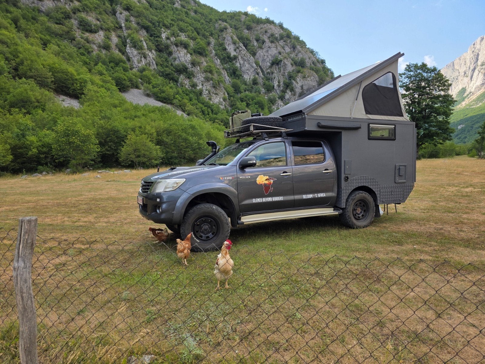 camper expeditie Toyota Hilux, Automaat, Chemisch toilet, Buscamper of Camperbus, ABS