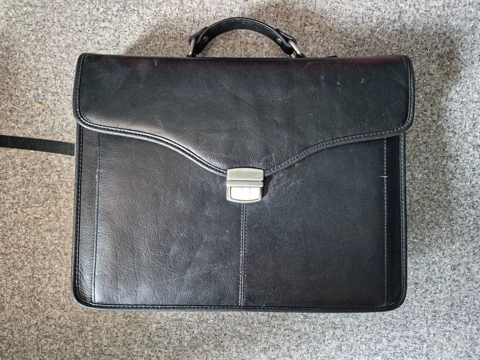 laptoptas in leer, Ophalen of Verzenden, Zo goed als nieuw, Gevoerd laptopvak, Aktetas
