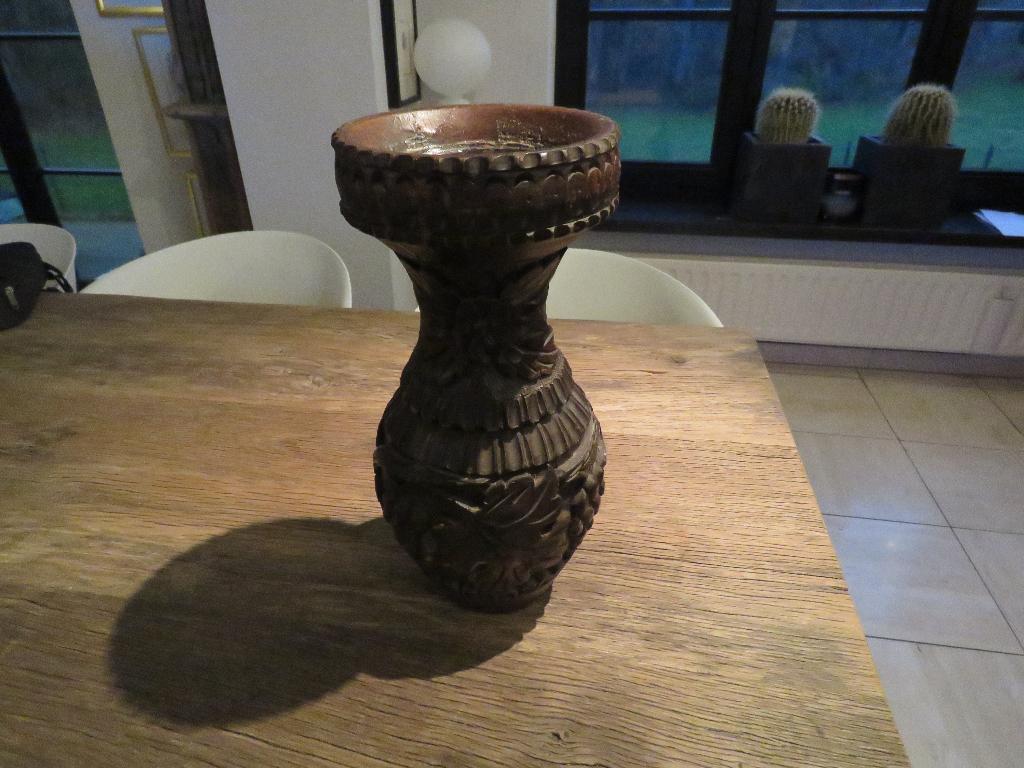 Gesculpteerde houten vaas, Ophalen of Verzenden