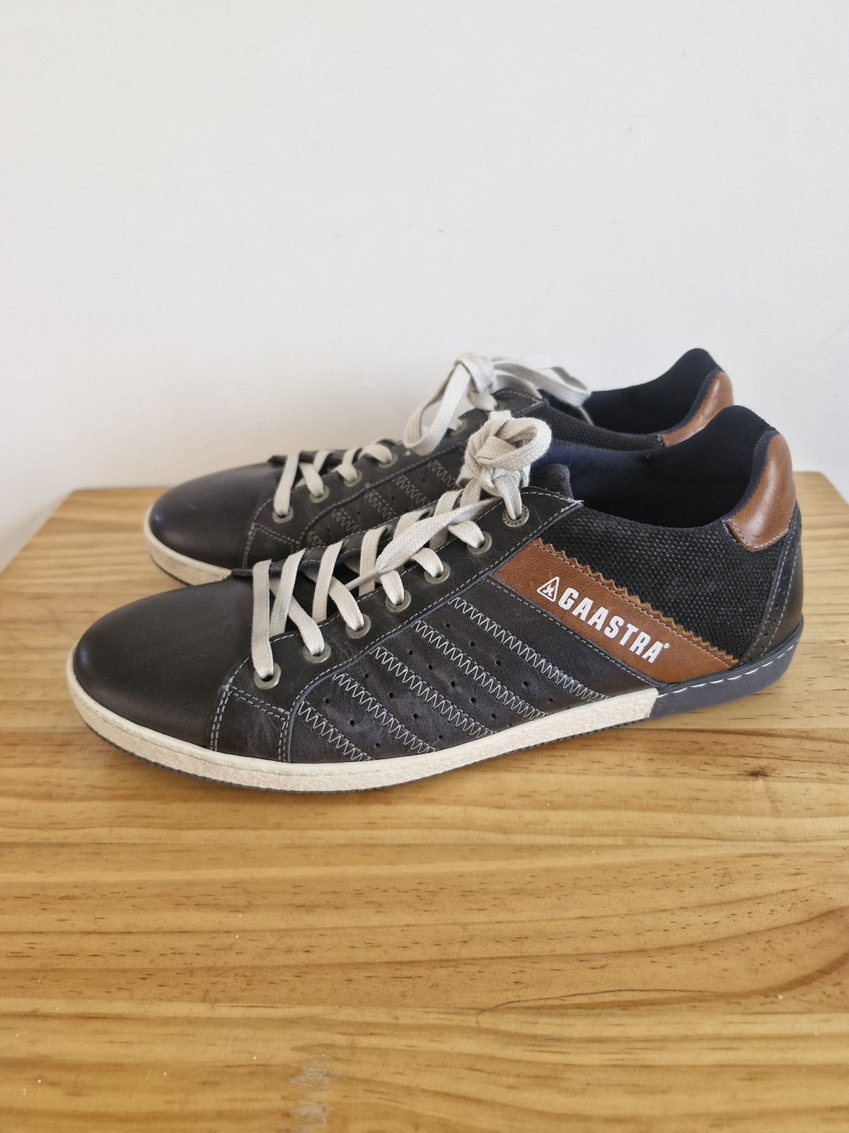 Schoenen, Ophalen of Verzenden, Zo goed als nieuw