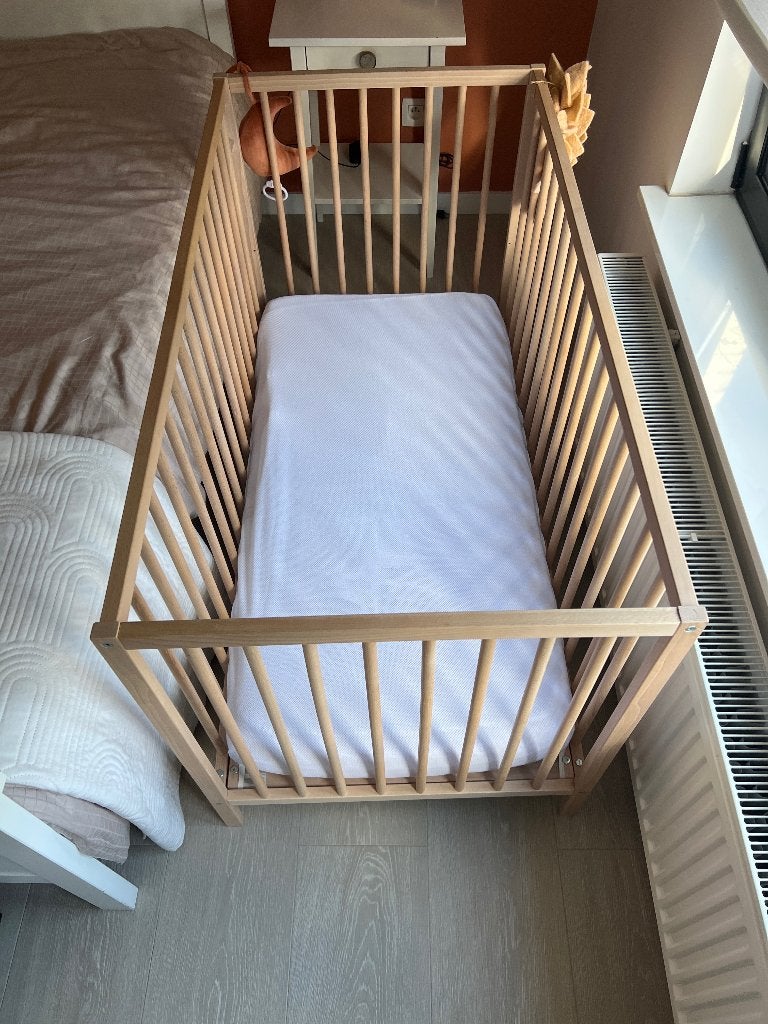 Lit bébé Sniglar + matelas et accessoires, Enlèvement, Comme neuf, Lit