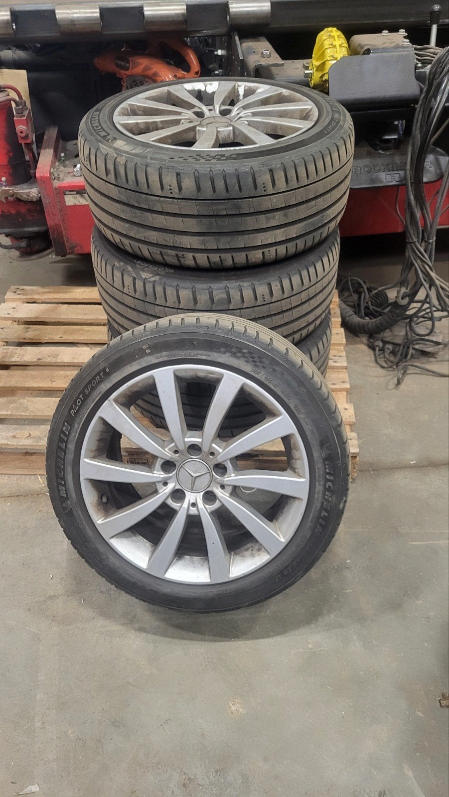 Jantes en alliage Mercedes Classe S 245/45ZR17, Autos : Pièces & Accessoires, Pneus & Jantes, Pneus et Jantes, Pneus été, 17 pouces