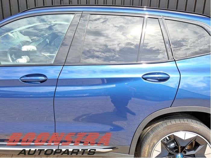 Portier 4Deurs links-achter van een BMW iX3 (IX3 20-) (C1M), Gebruikt, -, Deur, -