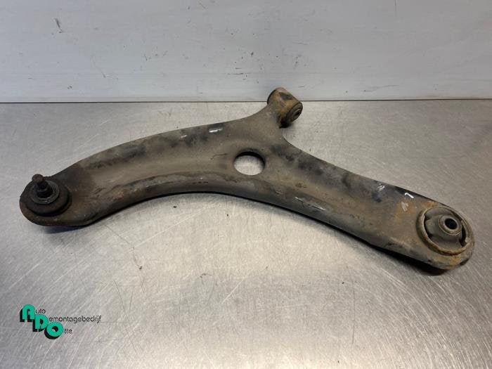 Bras de suspension avant gauche d'un Hyundai I20 (I20 08-), -, 3 mois de garantie, Utilisé, Hyundai