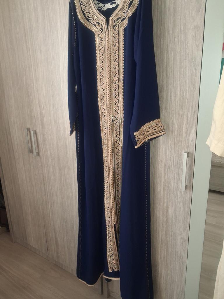 Marokaans caftan, Enlèvement, Bleu