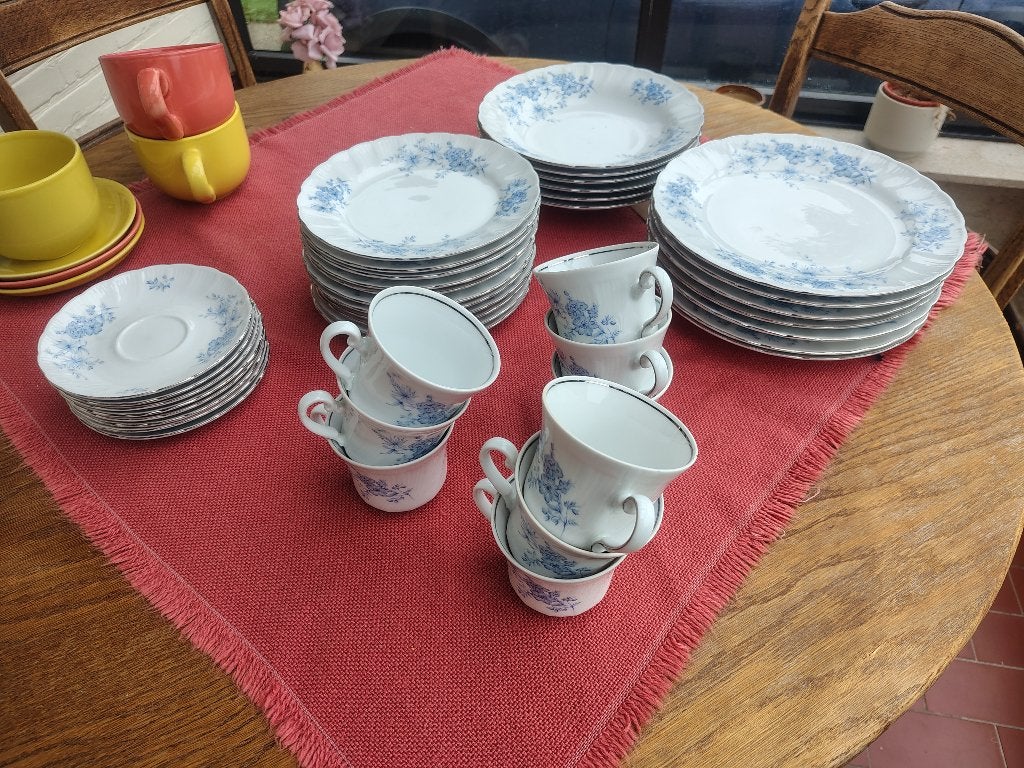 servies  blauw gebloemd  Winterling, Ophalen