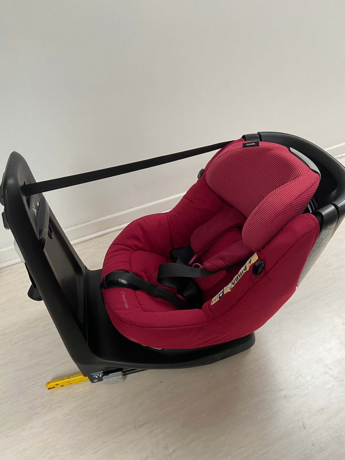 Siège auto maxi cosi isofix 360 en bon etat De 0 à 15 mois, Enfants & Bébés, Sièges auto, Enlèvement, Comme neuf, Isofix