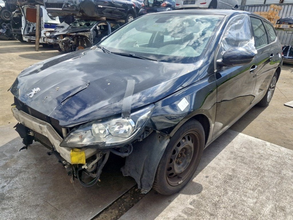 PHARE / OPTIQUE AVANT GAUCHE Peugeot (|9677523080|), Kontakt-peugeot@peugeot.com, Utilisé, Peugeot Deutschland GmbH, Bahnhofsplatz
65423  Rüsselsheim, DE