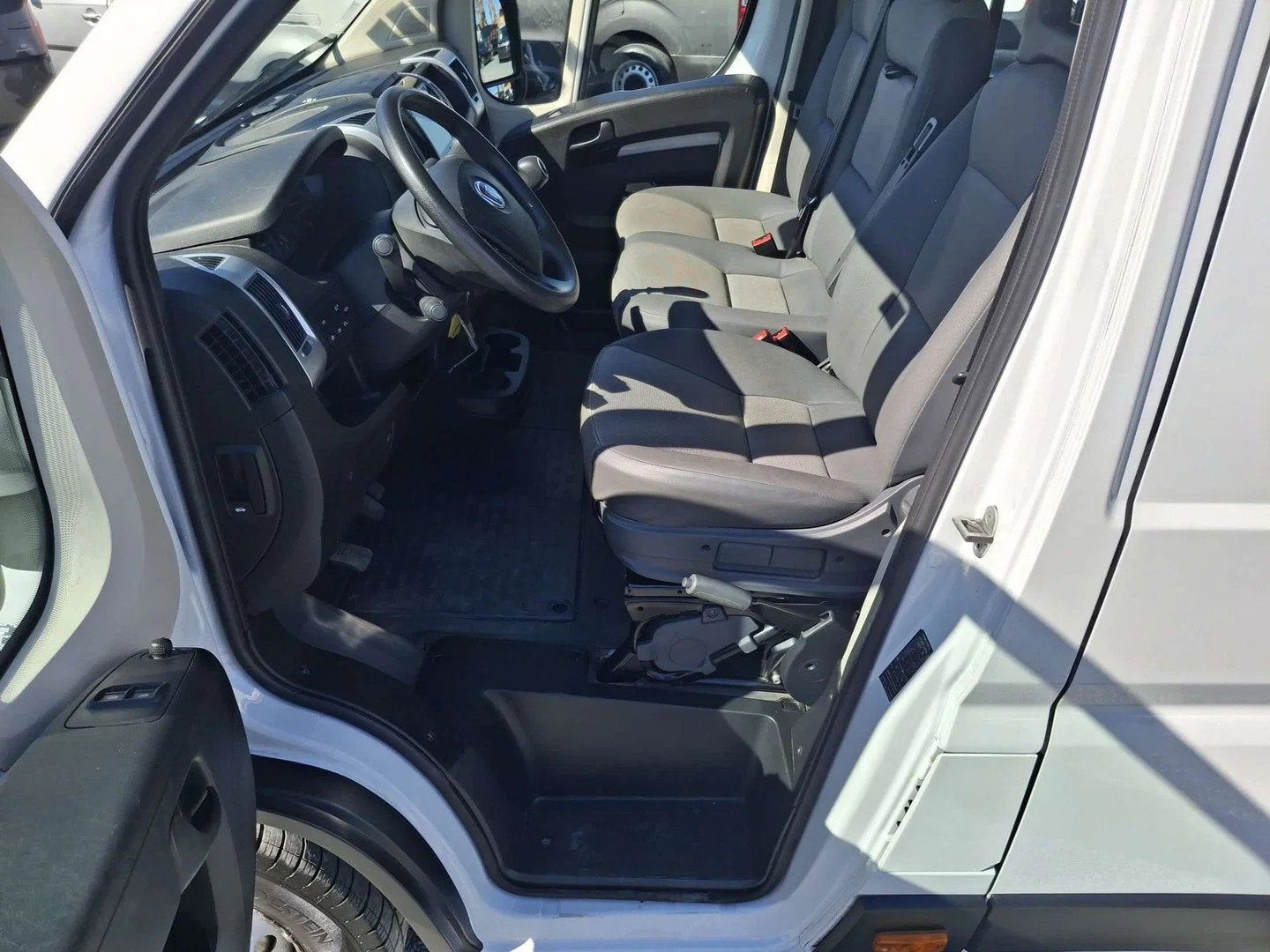 Fiat Ducato maxi 6 places (bj 2021), Auto's, Gebruikt, Euro 6, 2287 cc, Wit