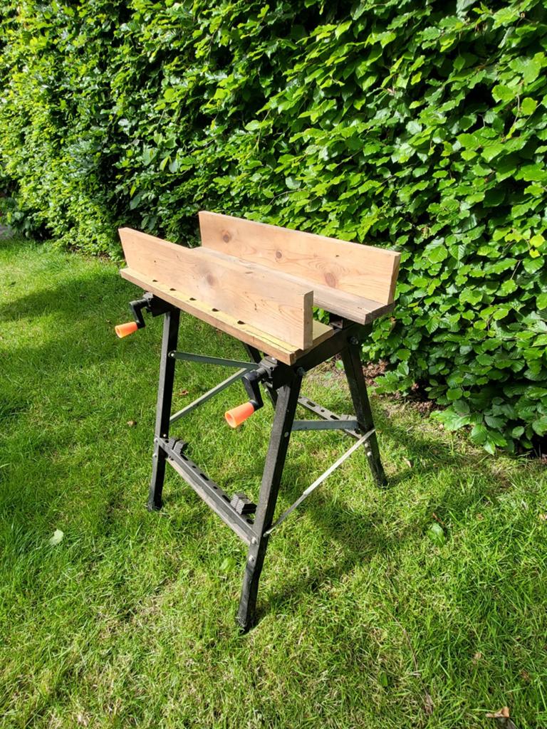 Te koop aangeboden: een compacte en zeer praktische hobbylas, Bricolage & Construction, Établis, Enlèvement