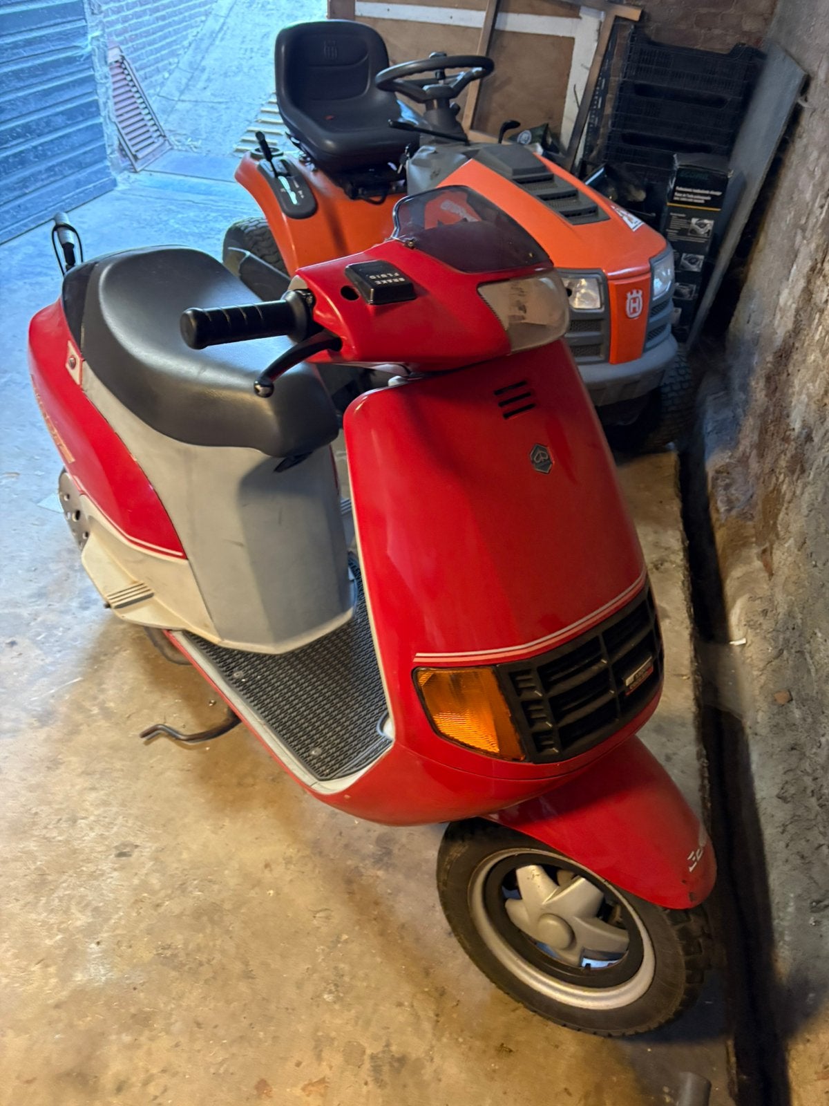 Piaggio Quartz 50 cc, Ophalen, Zo goed als nieuw