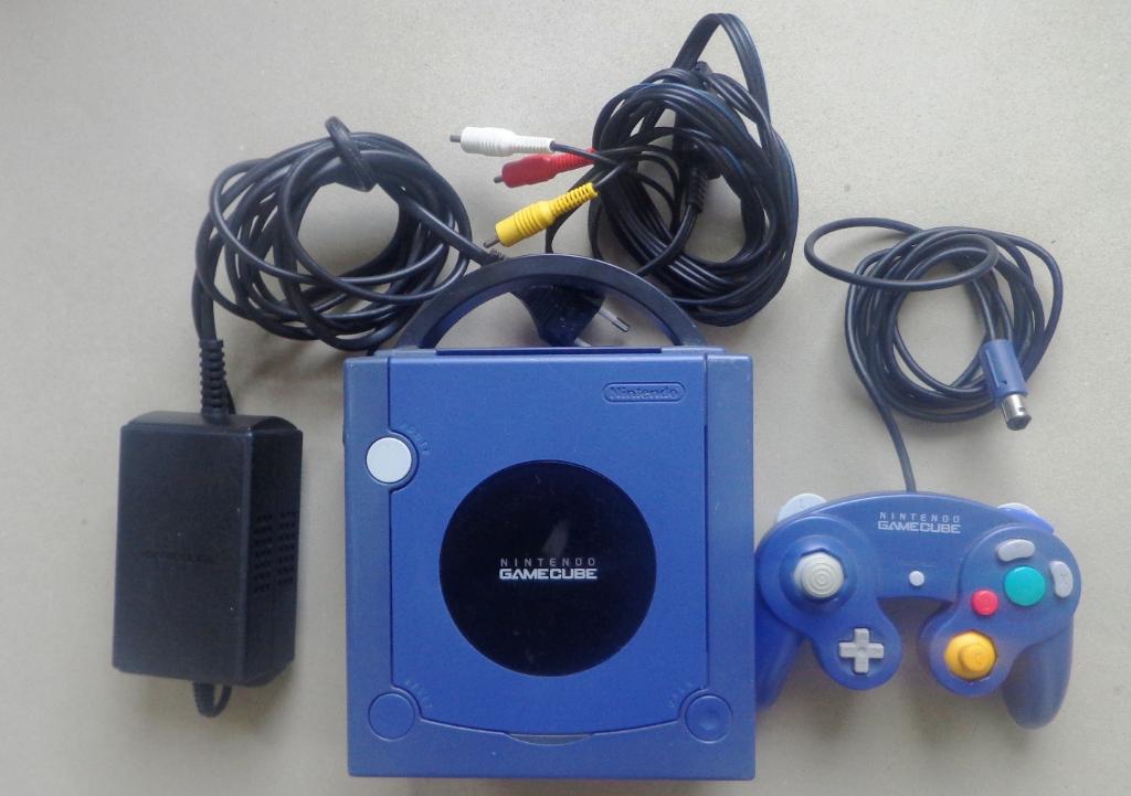 Gamecube Paars + originele controller + kabels, Ophalen of Verzenden, Gebruikt, Paars, Met 1 controller
