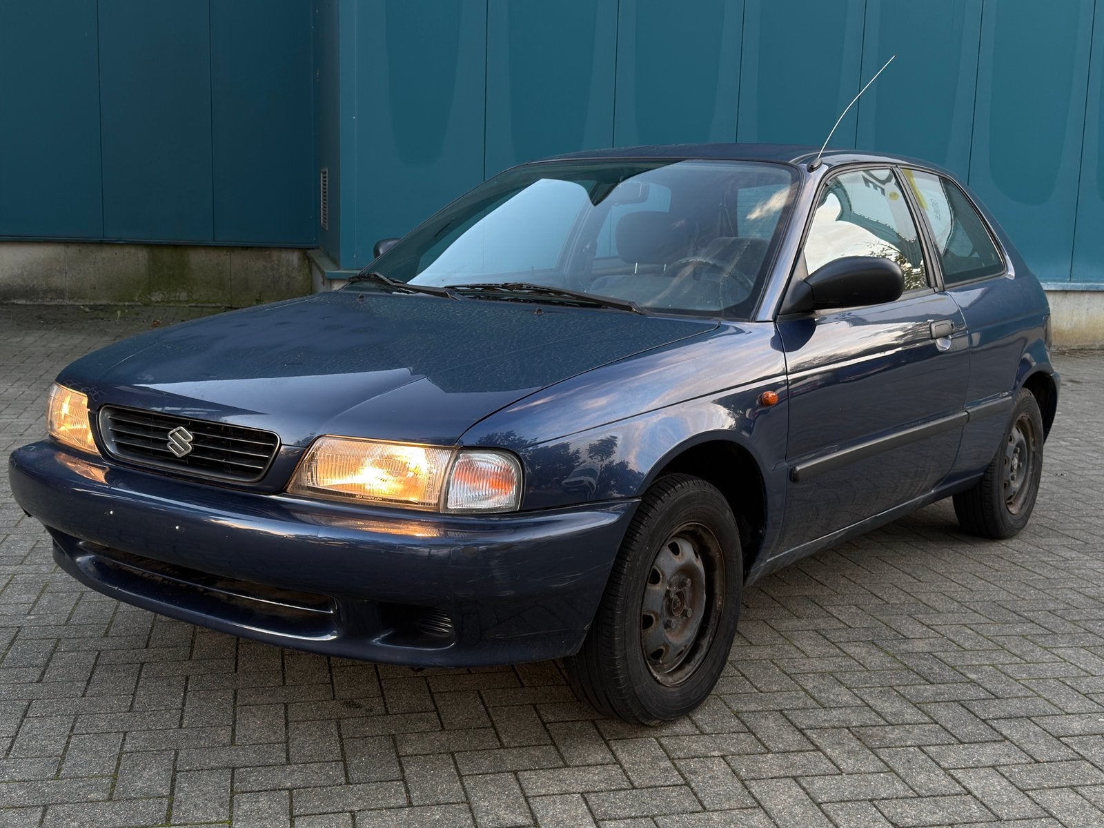 Suzuki baleno automaat 95k km 1.3 1997 gekeurd voor verkoop, Auto's, 63 kW, 4 cilinders, Baleno, 5 zetels