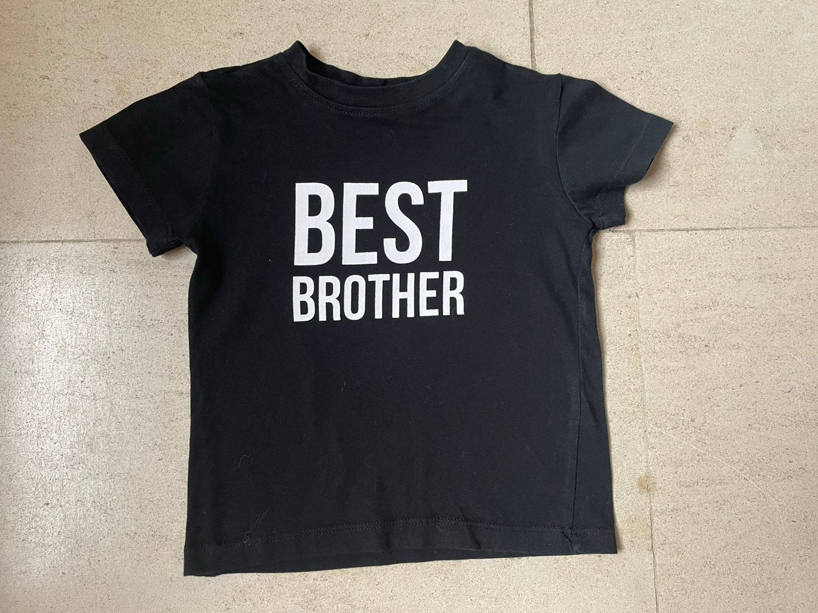Mooi T-shirt “Best Brother” 98 / 104, Kinderen en Baby's, Kinderkleding | Maat 98, Ophalen of Verzenden, Zo goed als nieuw, Jongen