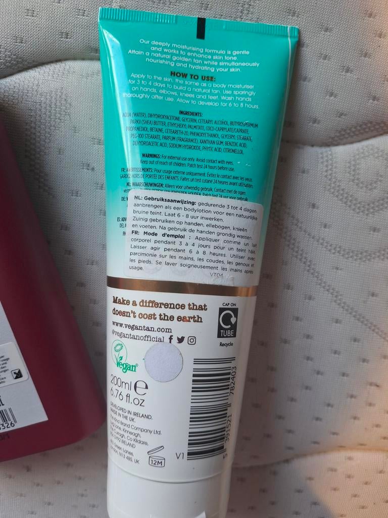 Lotion et lotion autobronzantes à retirer et à encaisser UNI, Enlèvement, Neuf, Body lotion, Crème ou Huile