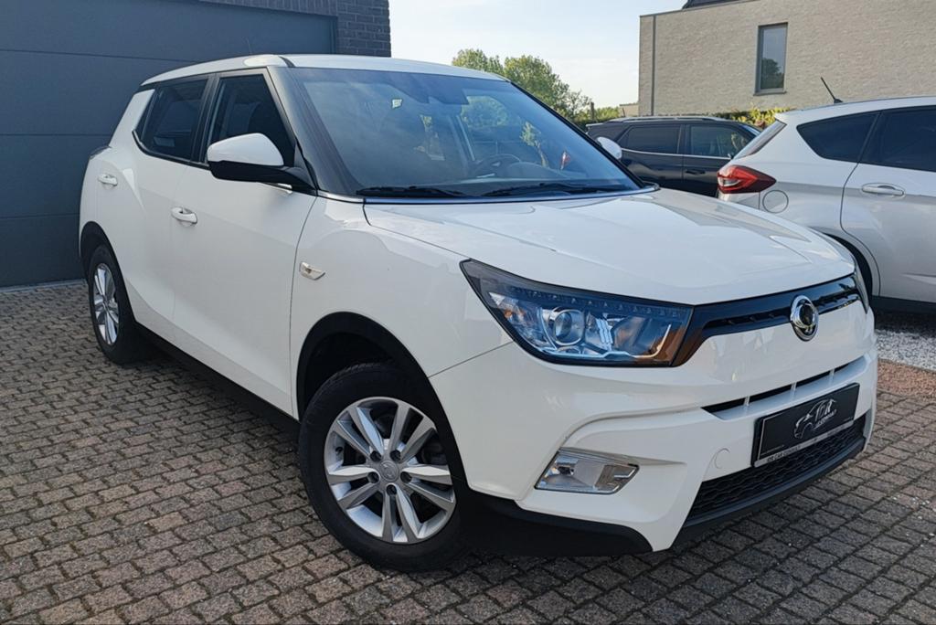 SSANGYONG Tivoli 1.6i +2JR GARANTIE*NAVI*VERW.ZETELS*CAMERA, Stof, 4 cilinders, https://public.car-pass.be/vhr/44a76870-b505-434a-b0ad-82e5256af8d0