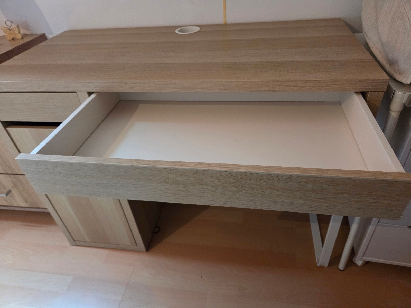 Bureau ' Mike' van Ikea, Huis en Inrichting, Bureaus, Ophalen, IKEA