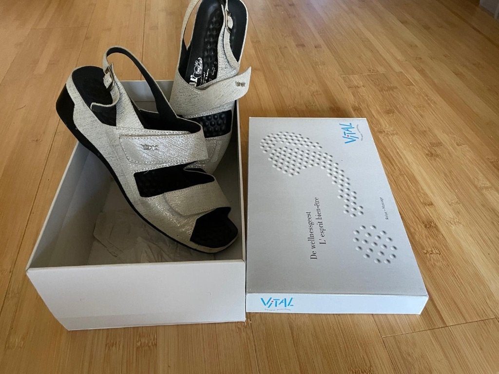 Sandales Vital 41- neuves, Neuf, Blanc, Sandales et Mûles, Vital