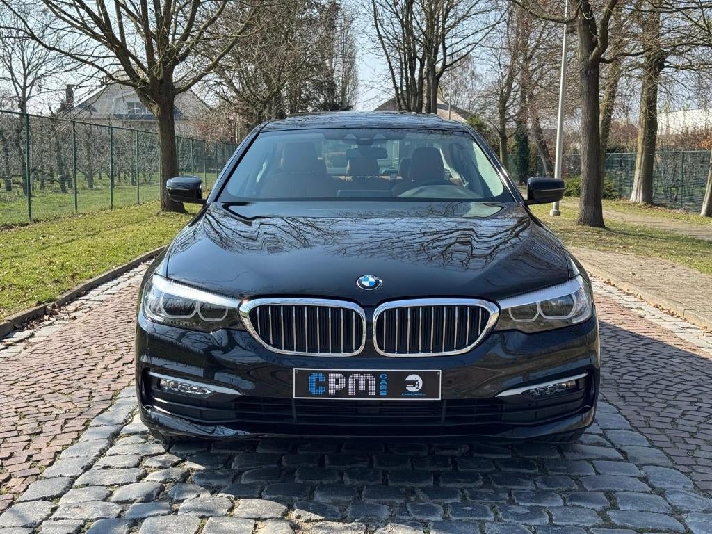 BMW 520d * 36500km! * PANO * 190pk * CAMERA * NAVI, Auto's, Automaat, Euro 6, 4 cilinders, Zwart