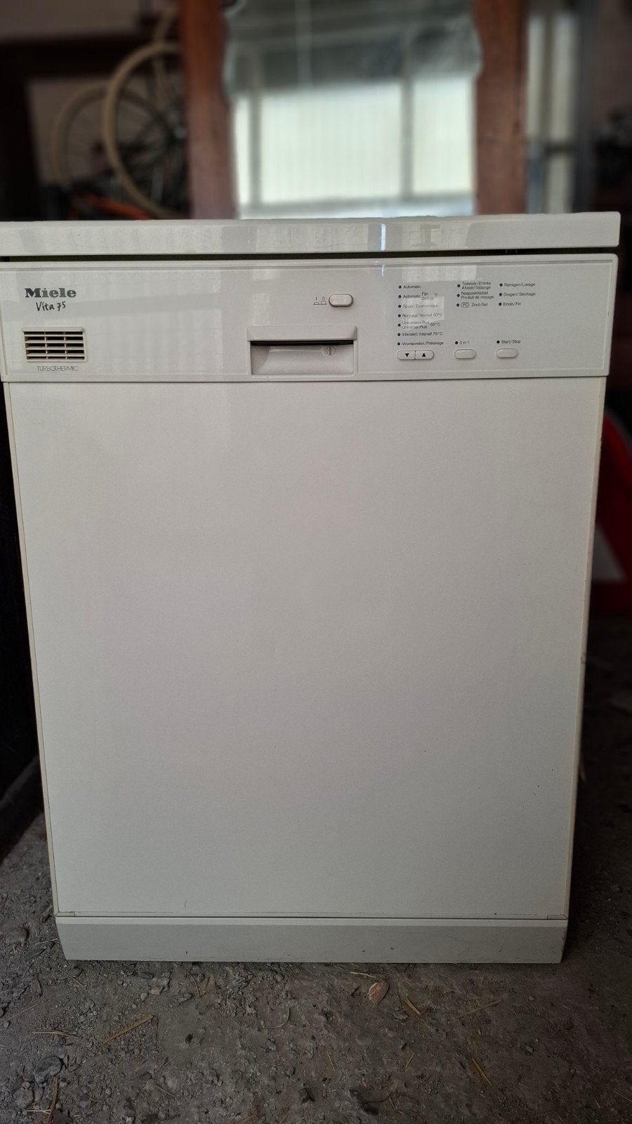 lave vaisselle blanc miele vita 75, Electroménager, Lave-vaisselle, Programme court, 85 à 90 cm, Enlèvement, Utilisé