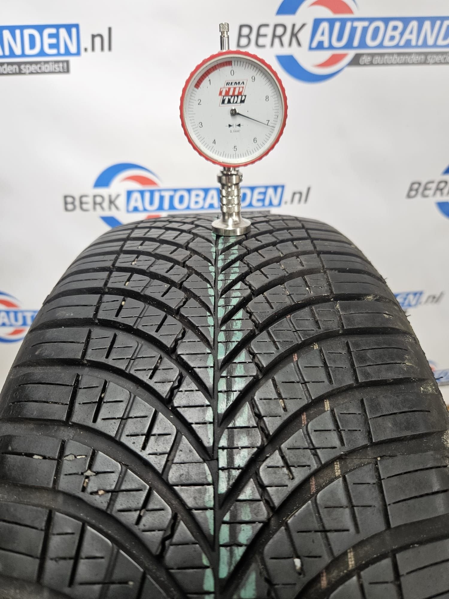 2x Goodyear Vector 4 Season 205/45 R17 88W 205/45/17 2054517, Gebruikt, -, -, 17 inch